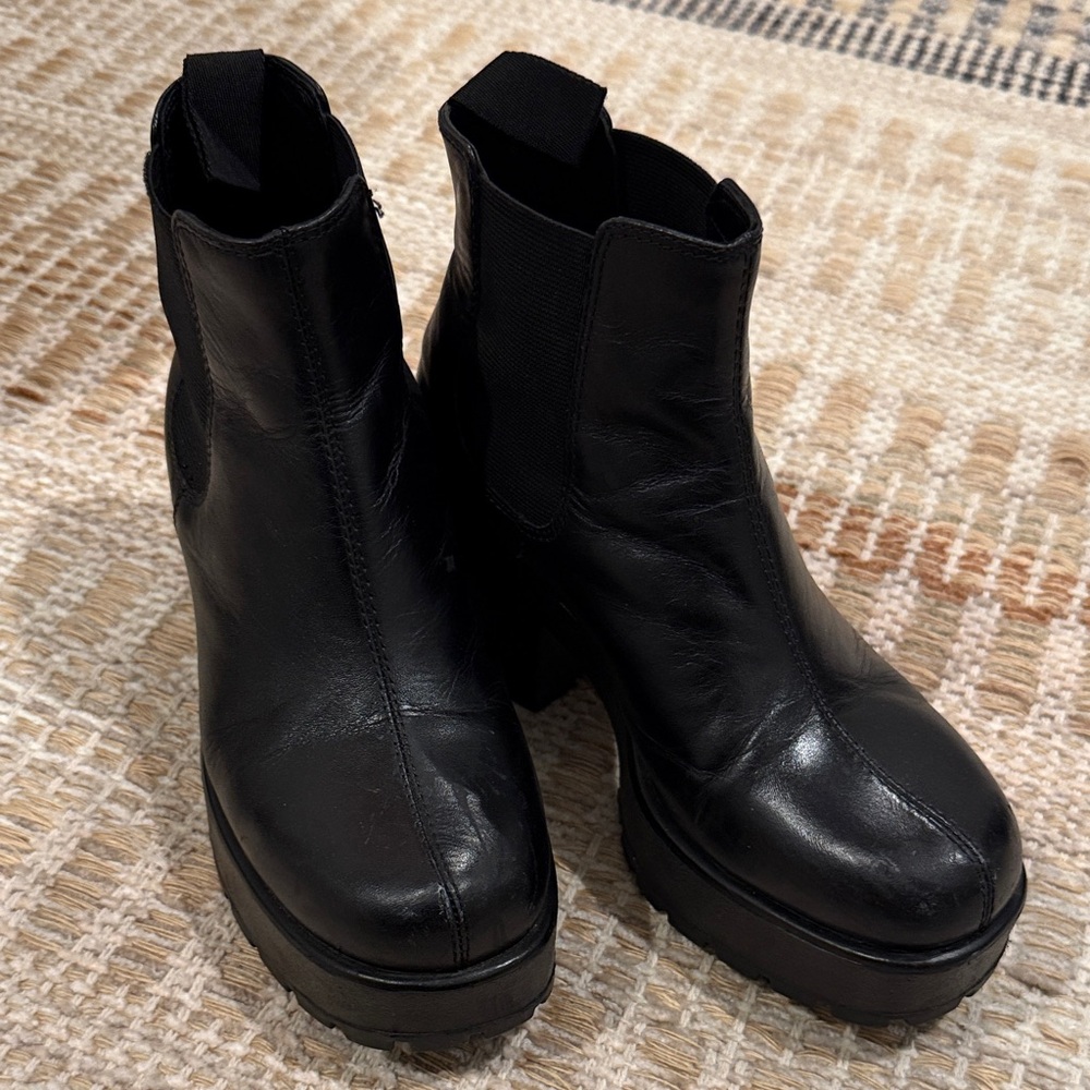 Vagabond Black Women's Ankle Boots. Size 6.